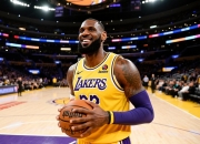 老詹赛季首个30+无力救场洛城德比G2沦为伤退噩梦