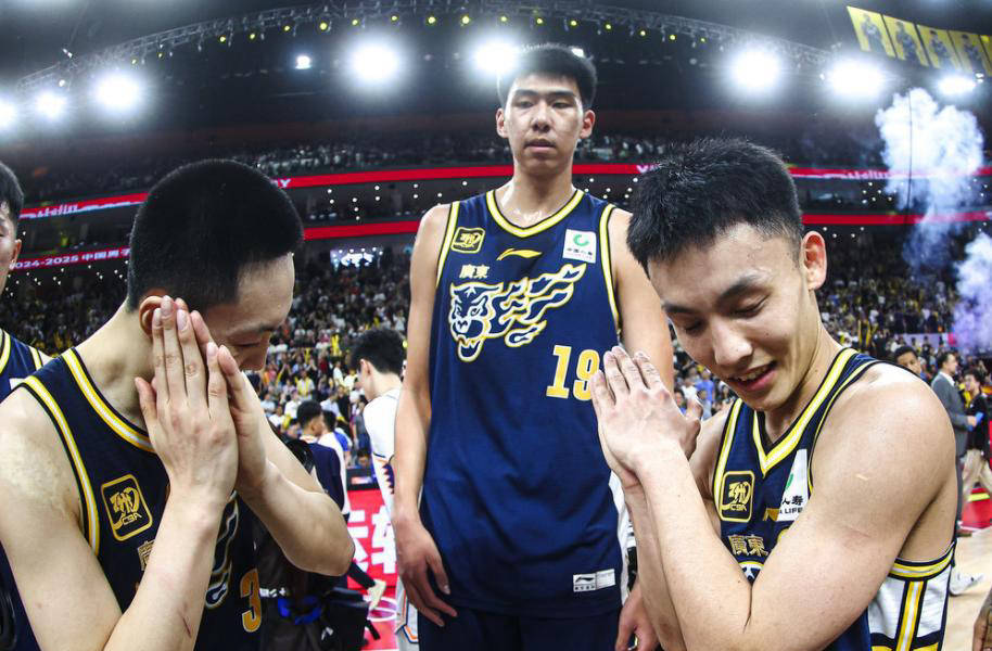 开云体育登录-徐杰17分广东逆转青岛王哲林20+10上海胜广州