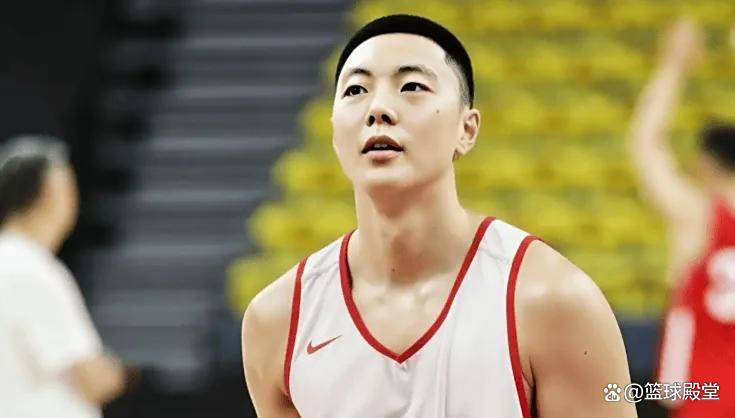 开云体育登录入口-包含胡金秋16+6胡明轩10分中国男篮险胜波黑的词条