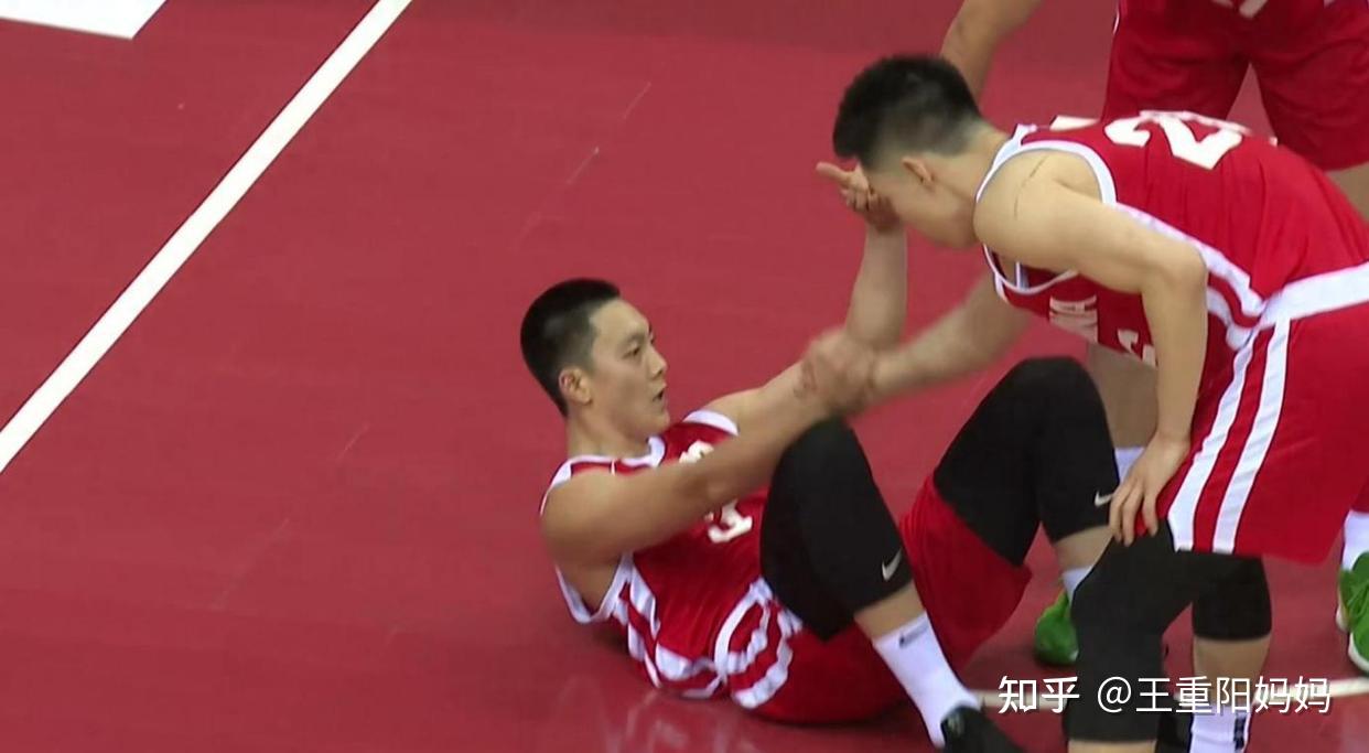 包含胡金秋16+6胡明轩10分中国男篮险胜波黑的词条